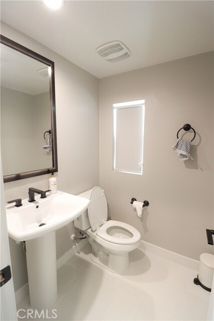 Photo - 2049 W Rosecrans Ave