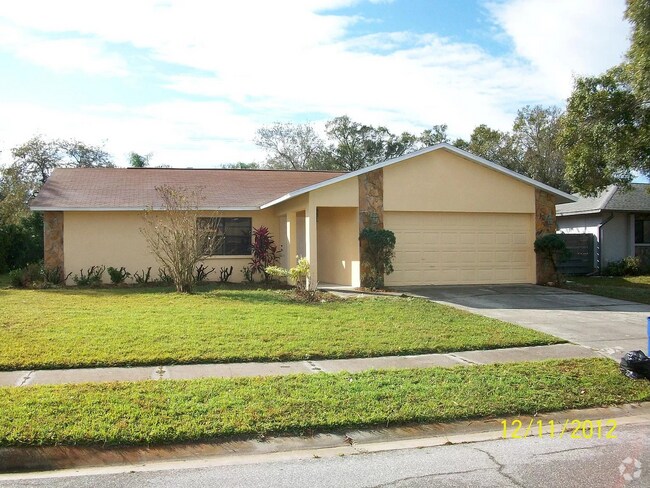 Building Photo - 3/2 Spacious Home in Sarasota with 2 Car G...