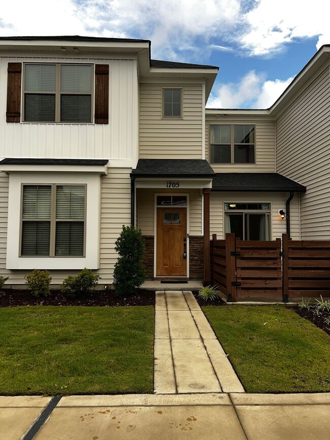Charming 2-Bedroom, 3-Bath Home ASK ABOUT ... - Charming 2-Bedroom, 3-Bath Home ASK ABOUT ...