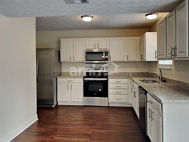 Photo - 568 Princeton St