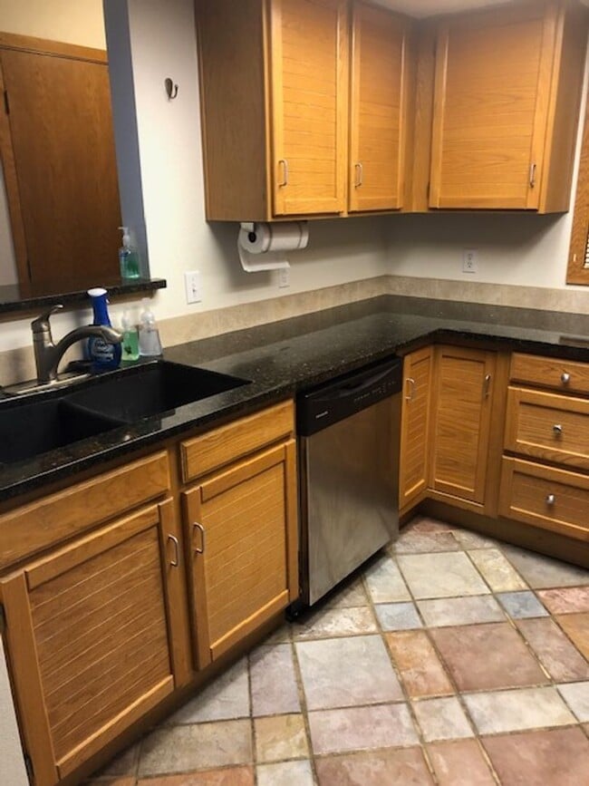 Photo - Furnished or Unfurnished One Bedroom / One Bath Apartment in Central Boulder Unit Henry Family Trust