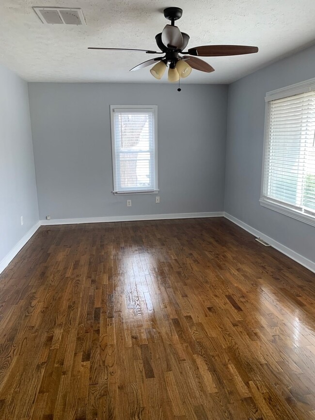 Photo - 416 W Wenger Rd