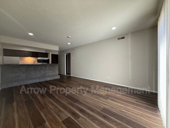 Photo - 649 S 18th St