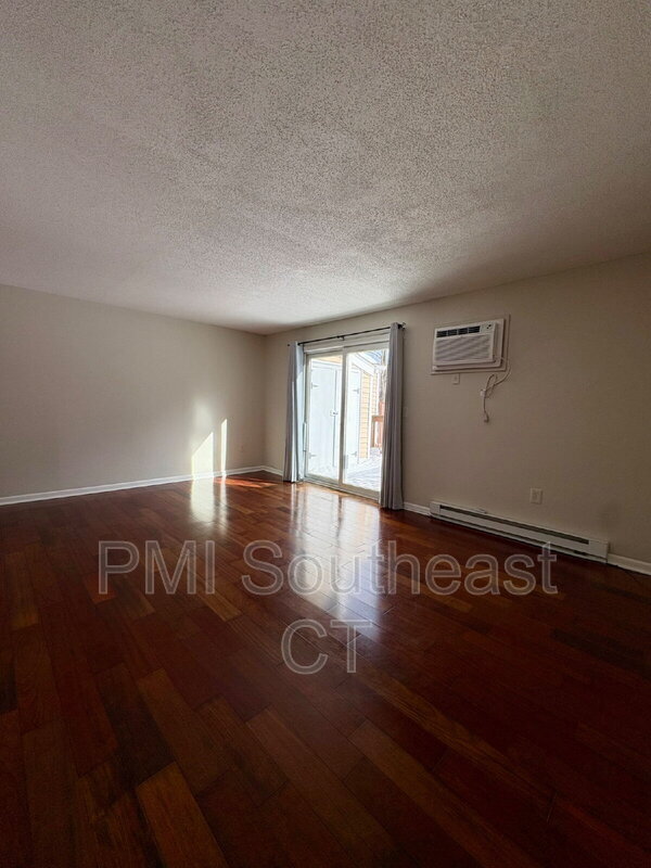 Photo - 54 Rope Ferry Rd Unit A14