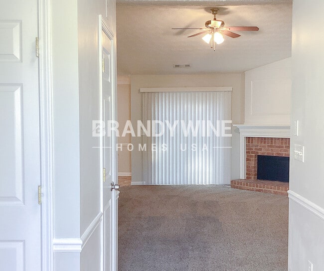 Photo - 2620 Essex Ct