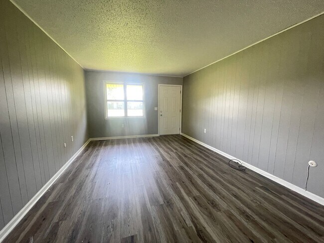 5423 S Hutchinson Ct Unit E3