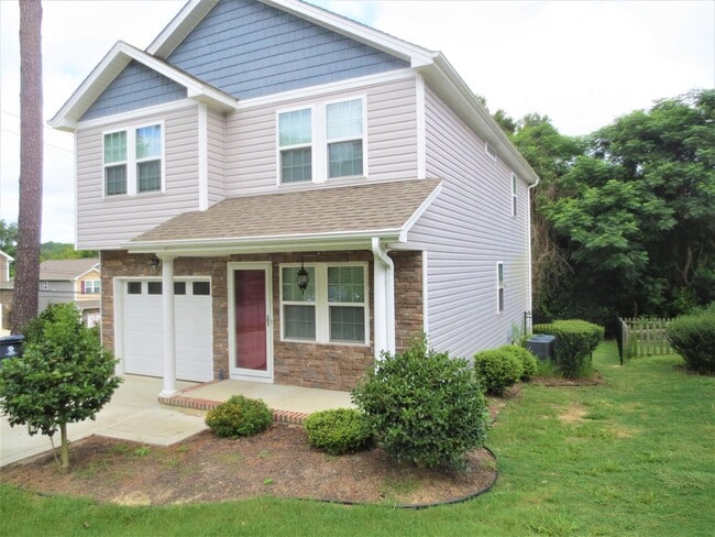 Building Photo - 214 N Saylor St Rental
