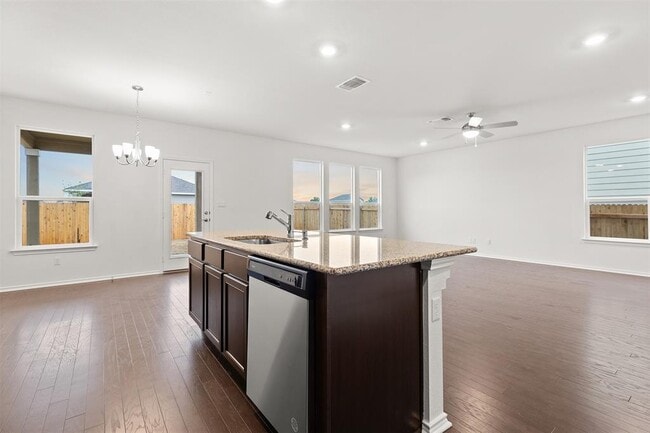 Photo - 1115 Aronia Ln