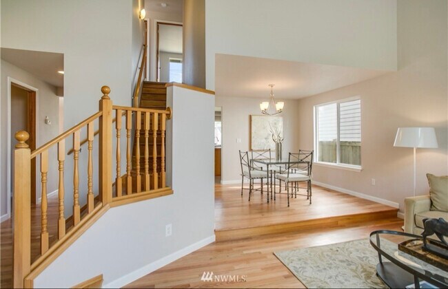 Photo - 5514 NE 3rd Ln