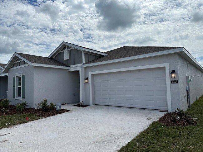 Photo - 652 Trotters Dr