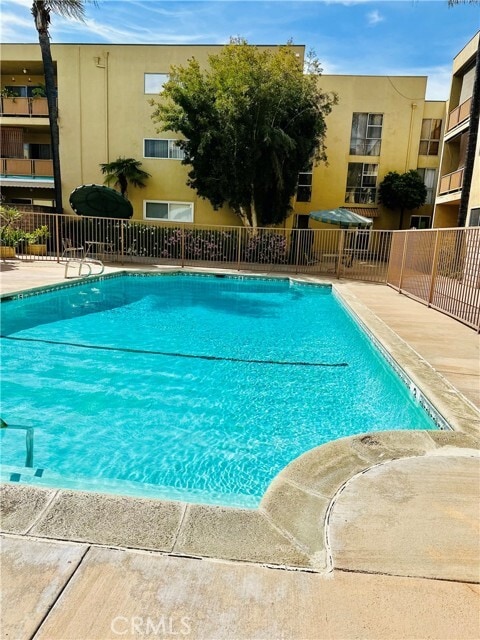 Building Photo - 6225 Coldwater Canyon Ave Unit 117 Rental