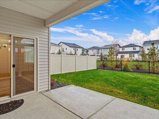Photo - Free September Rent! Beautiful Newer 4 Bed, 3 Bath located in the heart of Meridian - available ...