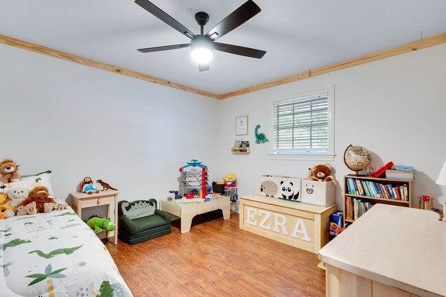 Photo - 120 Roxanne Dr
