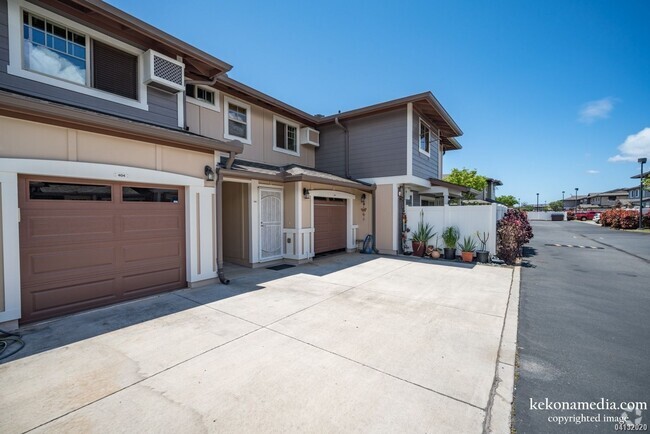 Building Photo - Immaculate, Move In Ready, Fully Upgraded,... Rental