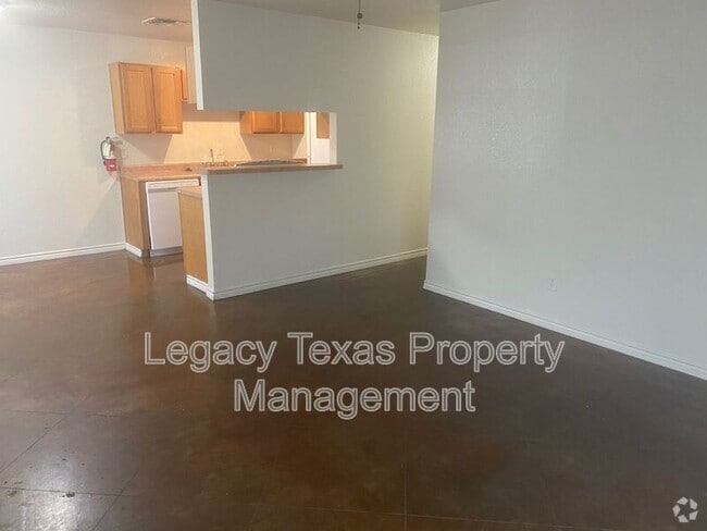Building Photo - 1322 Country Club Rd Unit F Rental