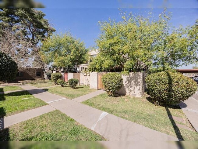 Building Photo - 4260 N 67th Dr