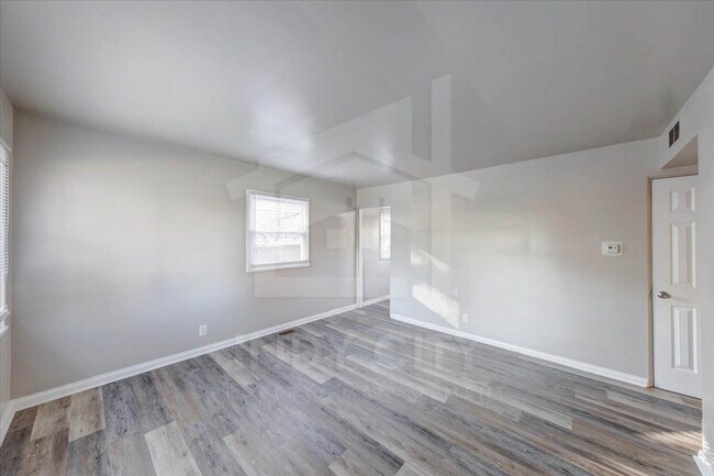 Photo - 64 S Galeston Ave