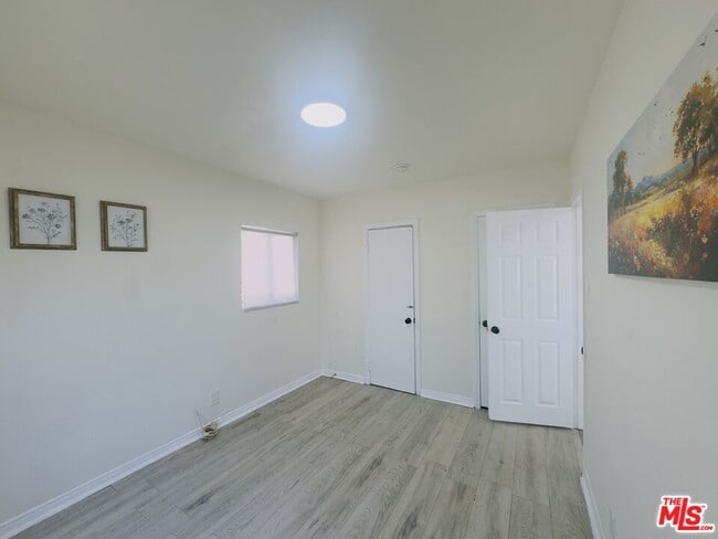 Photo - 636 W 81st St Unit 644