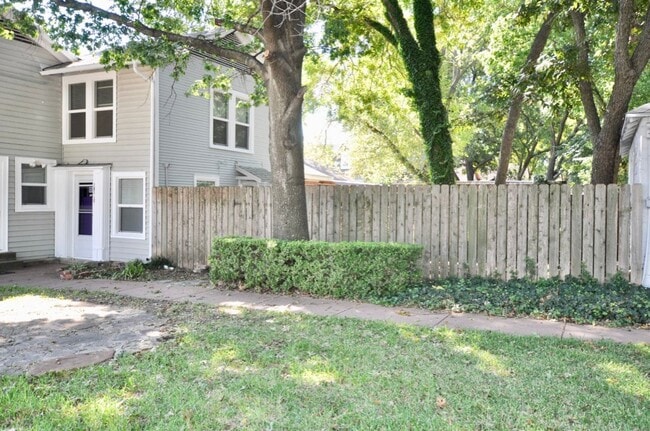 Photo - FOR LEASE! 1 BR - 1 BA - 1 Car Garage -  680 sf - Two-Story Apartment in a a Great Location Near ...