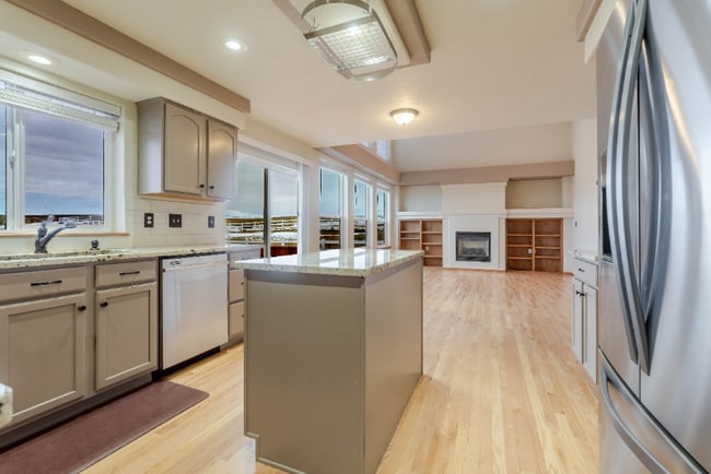 Photo - 11960 Conestoga Trail S