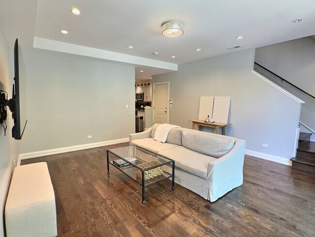 Photo - 2538 N Southport Ave Unit 2F