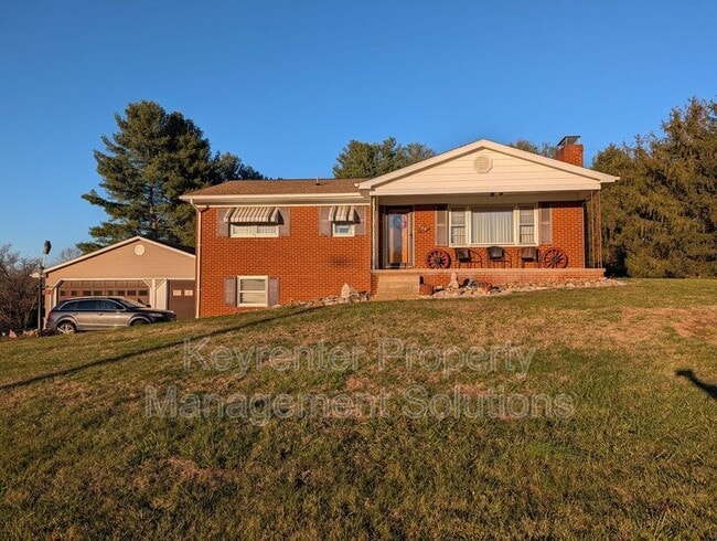 Photo - 700 Shenandoah Ave