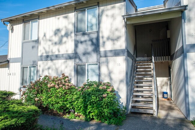 Building Photo - 3411 92nd St S Unit 17