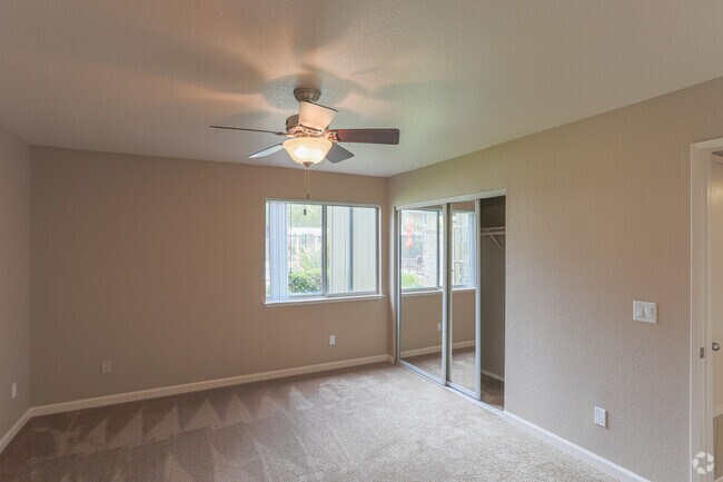1BR, 1BA - 686 SF