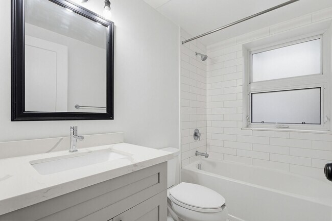 Photo - Gorgeous 1 Bed in Durand Unit 206