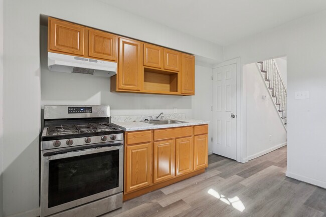 Photo - 2350 N Opal St