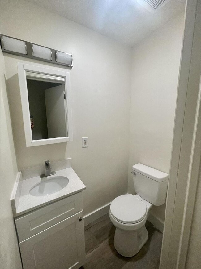 Photo - 403 N Indiana Ave