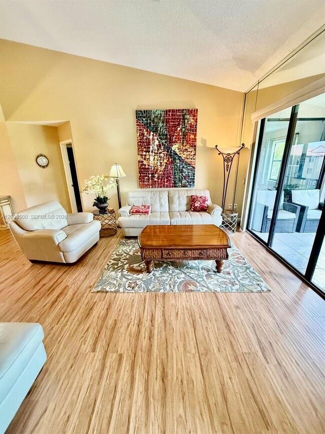 Photo - 5155 Europa Dr