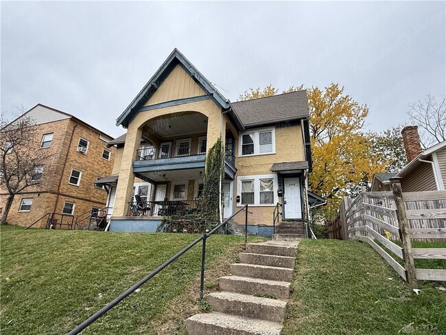 Building Photo - 1133 Linda Vista Ave Unit 1127