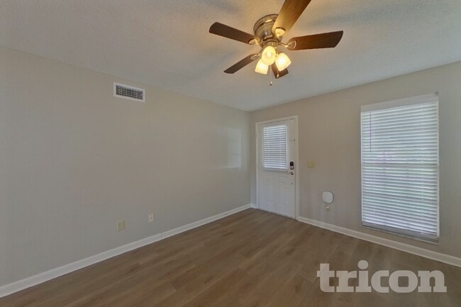 Photo - 11011 Greenaire Dr