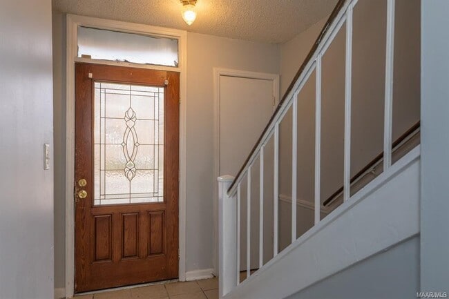 Photo - 548 Winston Dr