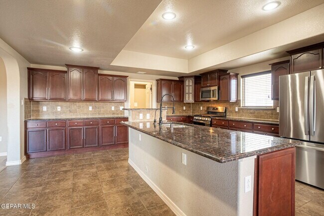 Photo - 14501 Meadow Lawn