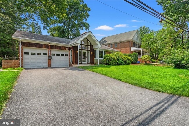 Photo - 7504 Radnor Rd