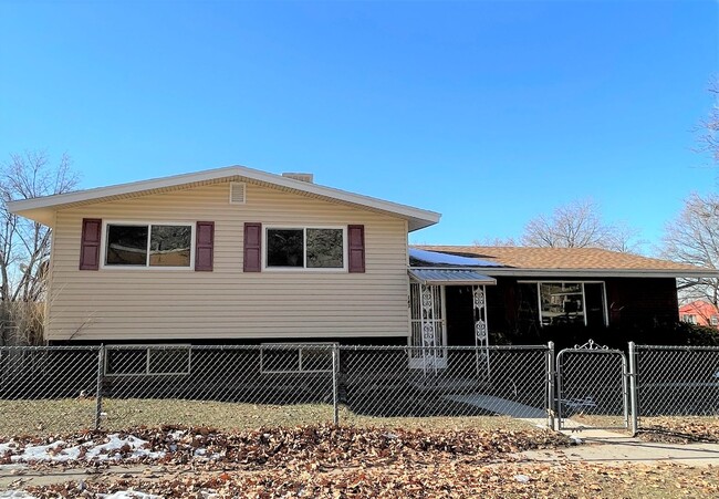 4 Bed/1.5 Home Bath in Ogden - 4 Bed/1.5 Home Bath in Ogden
