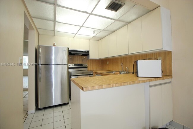 Photo - 17890 W Dixie Hwy Unit 519