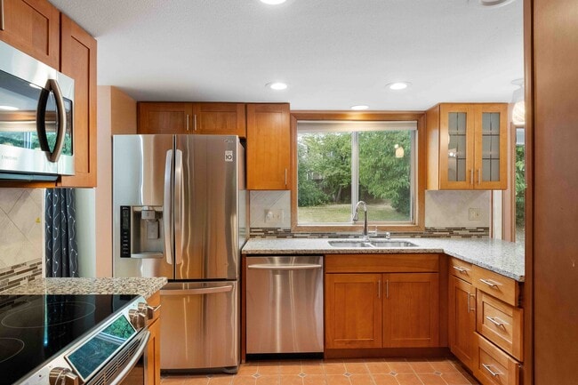 Building Photo - 12323 SW Millview Ct