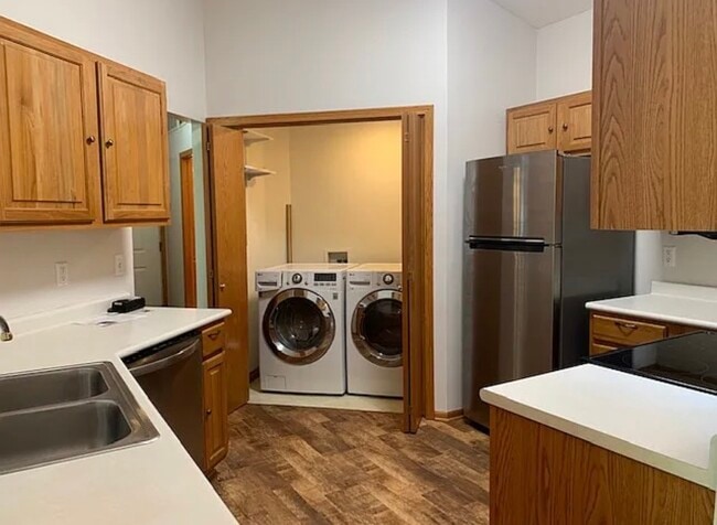 Photo - 2447 Patricia Dr