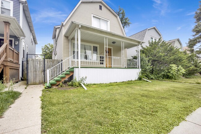 Photo - 5037 W Winona St Unidad G