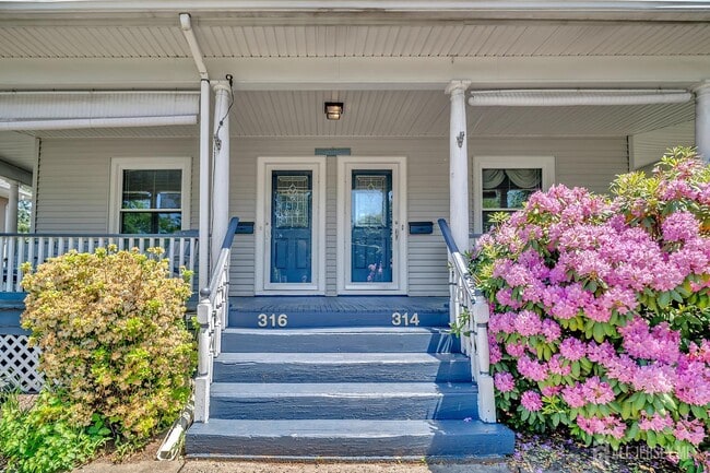 Building Photo - 314-316-316 Park Pl