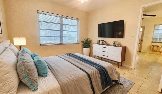 Photo - 505 NE 4th Ave Unit 1