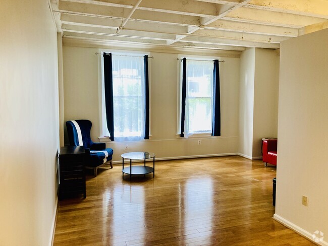 Building Photo - 32 Peachtree St NW Unit 303 Rental