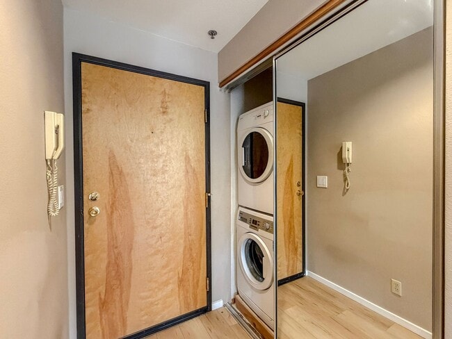 Photo - Quirky 1bd/1.5bth Loft Condo in West Queen Anne, $2,300/mo. Unit 203
