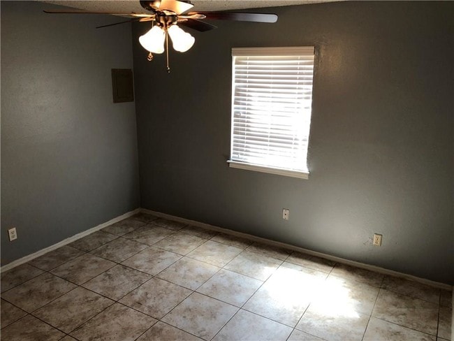 Photo - 911 Delarice St