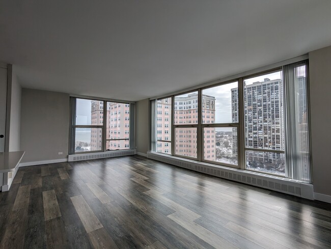 Photo - 5556 N Sheridan Rd Apartments Unit #15D