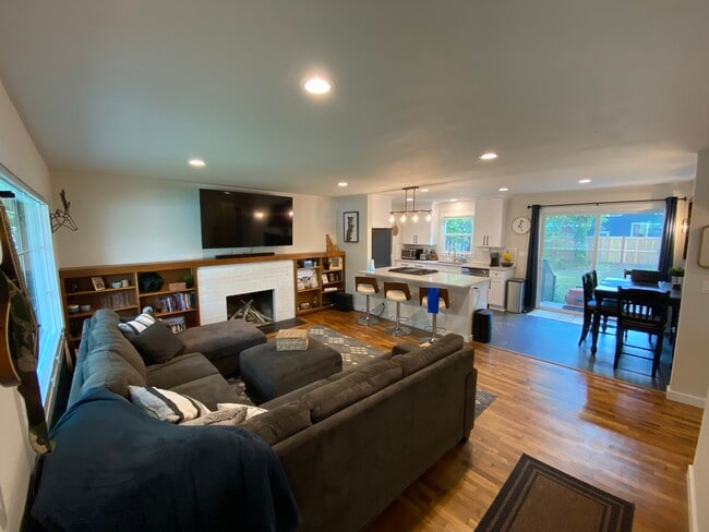 Building Photo - 1004 N 7th St Unit 1 Rental