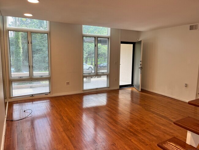 Photo - 285 Greene St Unidad 285